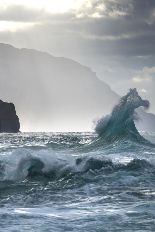 lsleofskye:  _Na Pali Coast Line, Kauai_