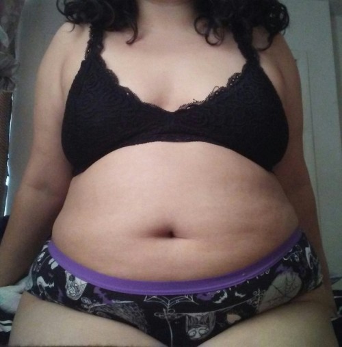 littlemscurlyhairedprincess: Yummy yummy yummy I got love in my tummy And i feel like a-loving you!