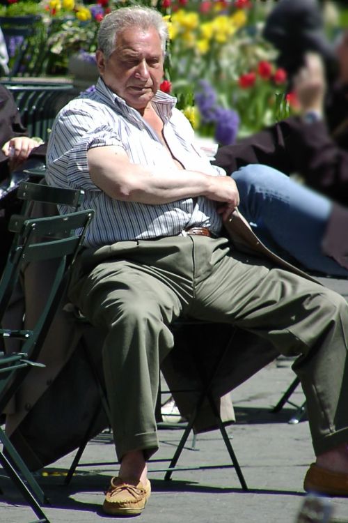 XXX mossytoes:  Fuck I love old men’s bulges photo