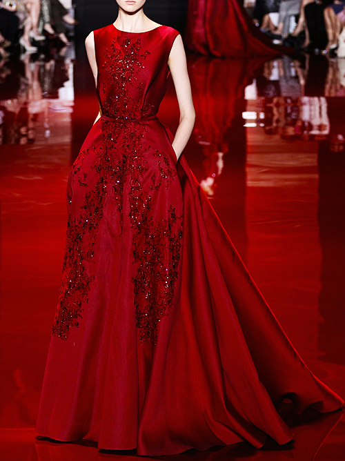 askyfullofwinterstarsss-deactiv:  Elie Saab Fall-Winter 2013-2014 