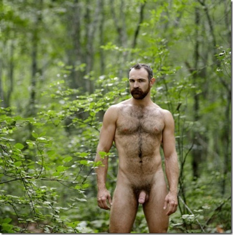 alanh-me:    58k+ follow all things gay, naturist and “eye catching”   