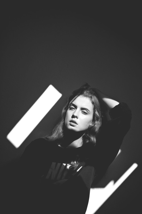 ain-t-no-love:  Evelina by Federico Sorrentino. 