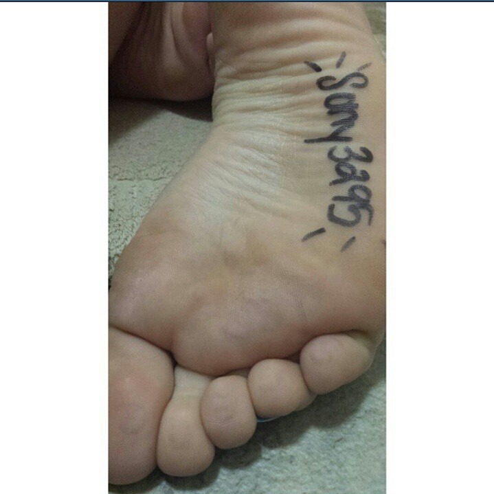 sony512:  From my instagram acct. from @sensual_soles.1Reblog  Beautiful feet