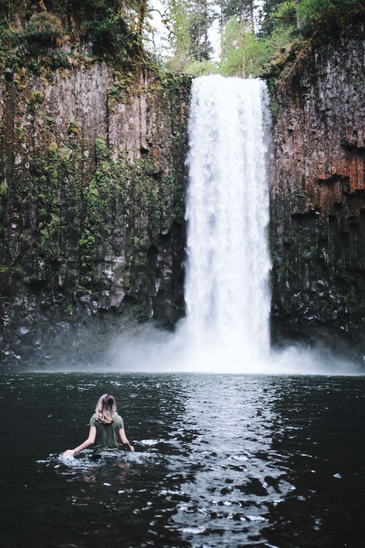 n-c-x:  eartheld:  n-c-x:  chernobyl-tea-party:  n-c-x:  jaymegordon:  Abiqua Falls,