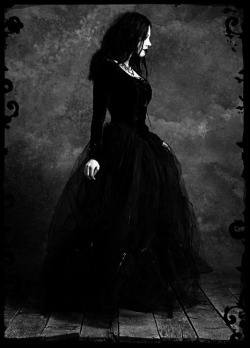 victorian-goth:  Victorian goth http://victorian-goth.tumblr.com/