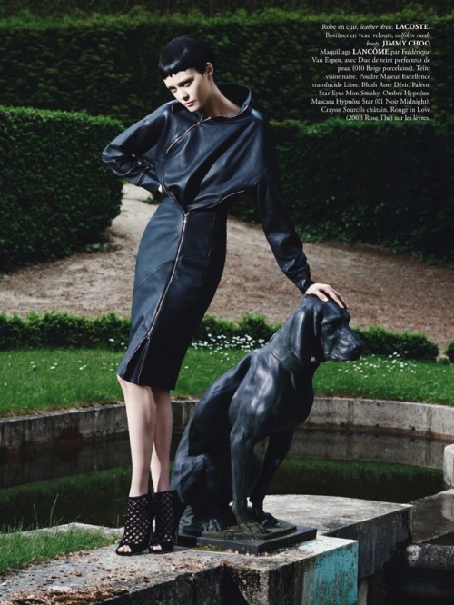 Diana Moldovan with dog sculpture in &ldquo;Domaine&rdquo; for Madame Air France, August/September 2