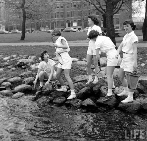 Boston University students(Yale Joel. 1950)