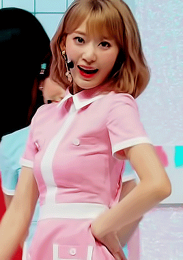 dahyun:190404 iz*one @ m countdown // sakura