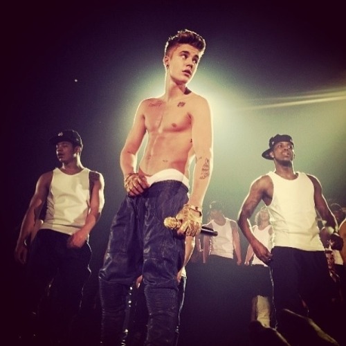 justin-biebs-news:  Shirtless Biebs in Arnhem. 