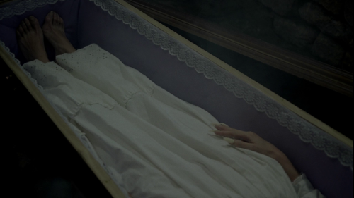 theblogosfear:La morte vivante, 1982, Jean Rollin