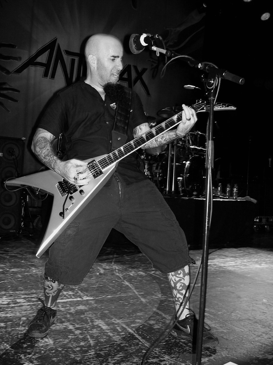 music5starsupreme:  SCOTT IAN , ANTHRAX 