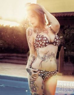 heyladiesgetfunky:  efkonix:  Tattoo woman