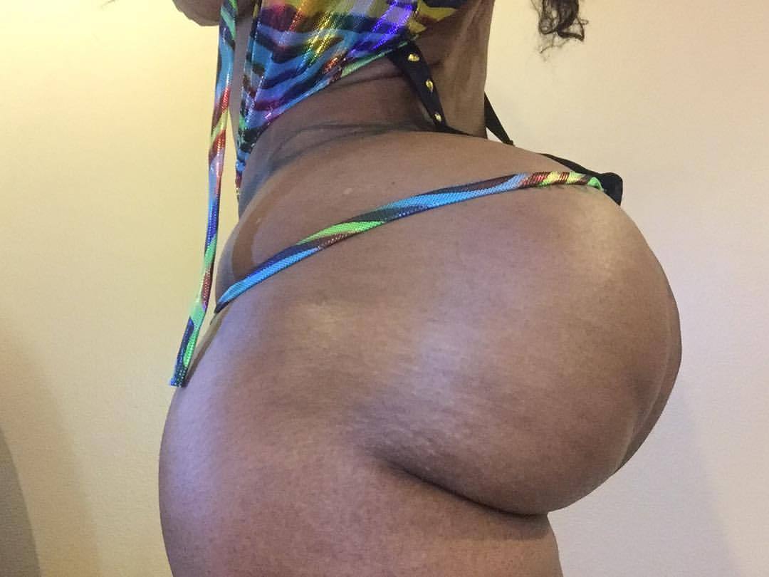 pluscious: thequeencherokeedass: Happy Wednesday click that link in my bio for XXX
