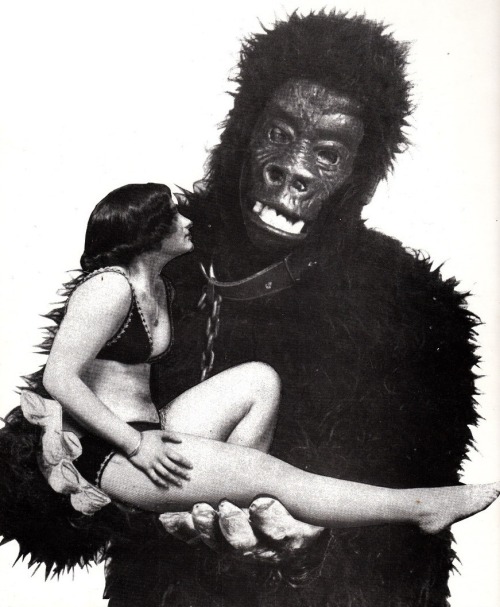 mykillyvalentine:  Poster for Bella and the Beast, a burlesque act by Peter Mantell & Cherri (da