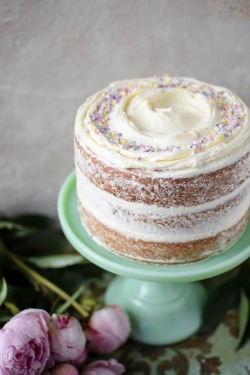 foodffs:  Confetti CakeFollow for recipesGet your FoodFfs stuff here