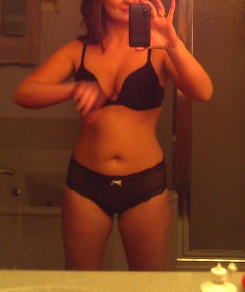 pantiesaremything:My sexy Steph sending me adult photos