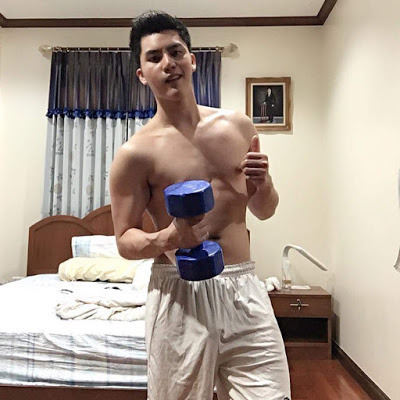iamccbbct:   Curved Dick Top MB:Link here 链接在此Check out my site of videos