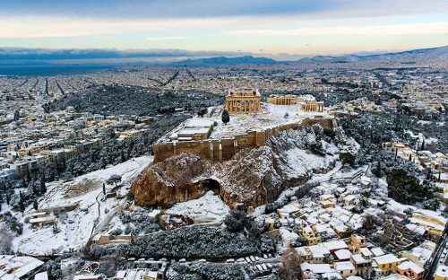 spoutziki-art:bobbycaputo:Rare Snowfall On The Acropolis In Athens, GreeceIt’s not that rare&n
