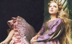 scarletletterswift:  Taylor Swift as Disney Princesses (Part One) 