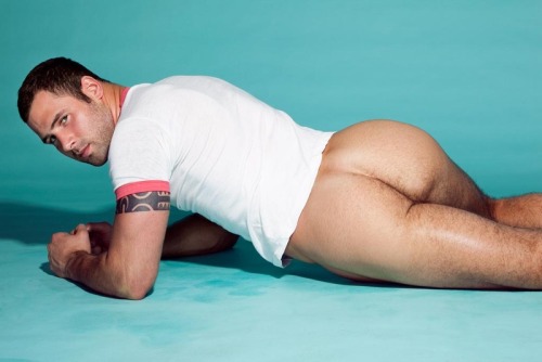 rsign1: Who’s this sexy fucker?