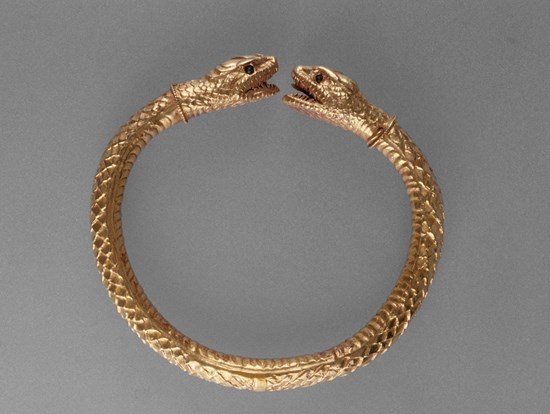 gemma-antiqua: Ancient Roman serpent bracelet, made of gold and green glass eyes,
