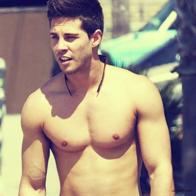 Dean Geyer