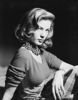 antipahtico:  Lauren Bacall  What an AMAZINGLY BEAUTIFUL Actress. There are but a tiny handful In her class