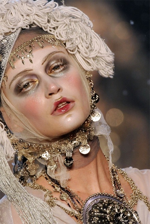 zoetica:  I’ve been collecting these images from Galliano’s perfect, gaudy, vaguely-Russia-inspired F/W 2009 tidbits for a few months now, mostly for art and styling reference, but also because they make me happy. 