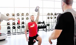 thecmpunk:    CM Punk training for his UFC debut.(x)  He’s getting ready…