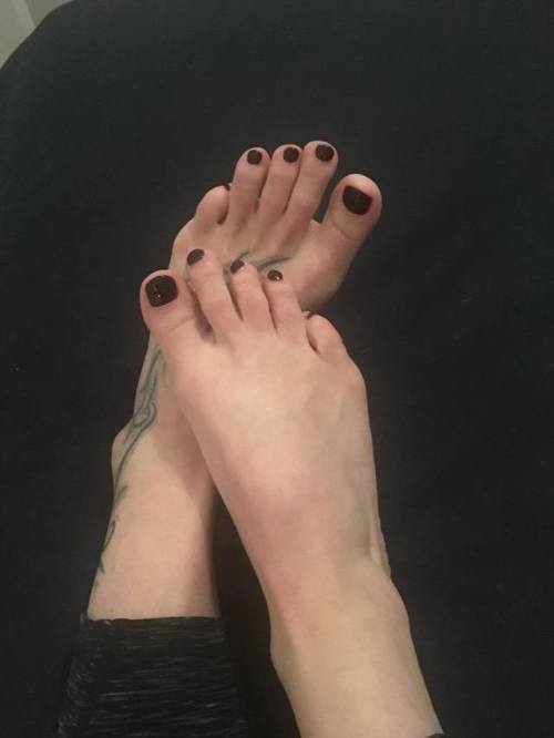 dirrtydawg: dirrtydawg: Toes, soles and tattoos. The holy trinity ****Pls Reblog****