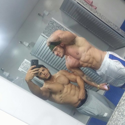 drwannabe:  Wesley Gasparotto on the right 