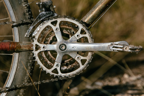 thenorsephoto: Suntour XTR Triple cranks, XT front derailluer. Oh and a Campy Record 10 speed chain