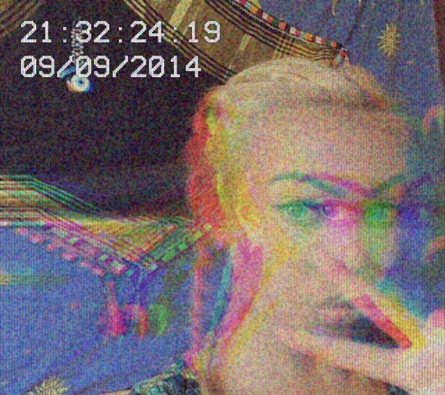 lilsleepyguurl:  👽✌️