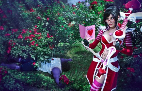 hentai-ass:  hentai-ass:  Heartseeker Vayne cosplay by Clodia Romero  I feel like this needs more attention, that’s a really on-point cosplay imo