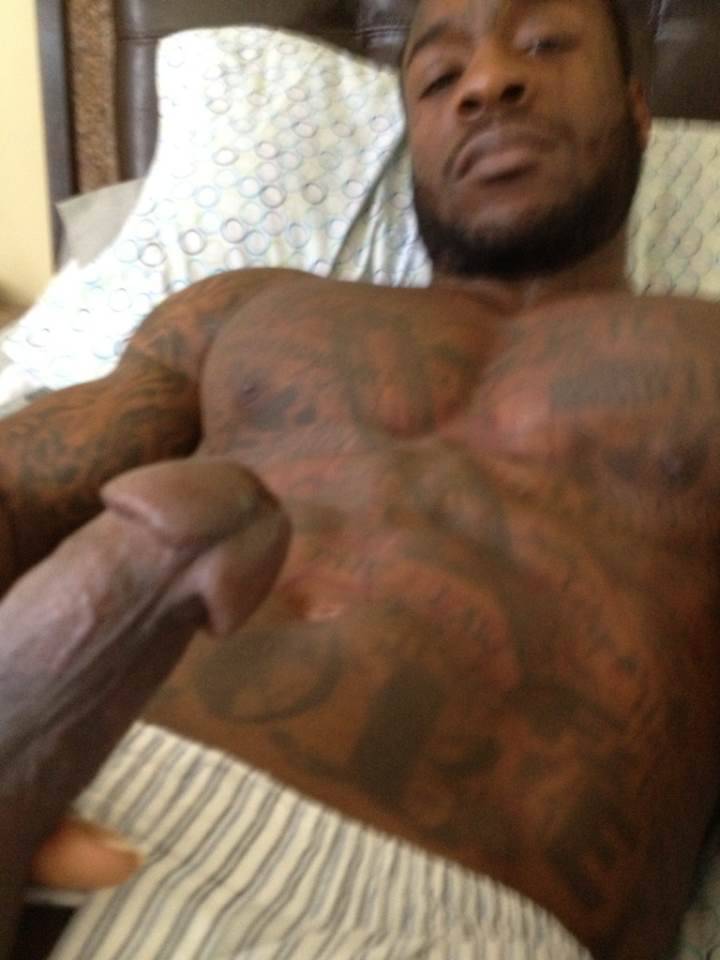 PRAISE BIG BLACK PENIS! dontshownobodyy:  Good ol norm dick bout good af www.dontshownobodyy.tumblr.com