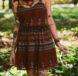 barefootvibes:  love the dress!!