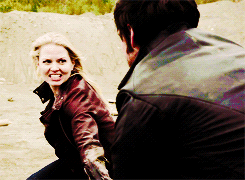 ohmycaptn:  She’s beauty, she’s grace, she’ll punch you in the face.