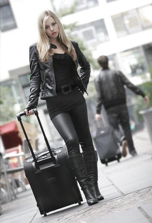 lizzyvictoria: h0t-5hemale5: You know you want to be her! I do!