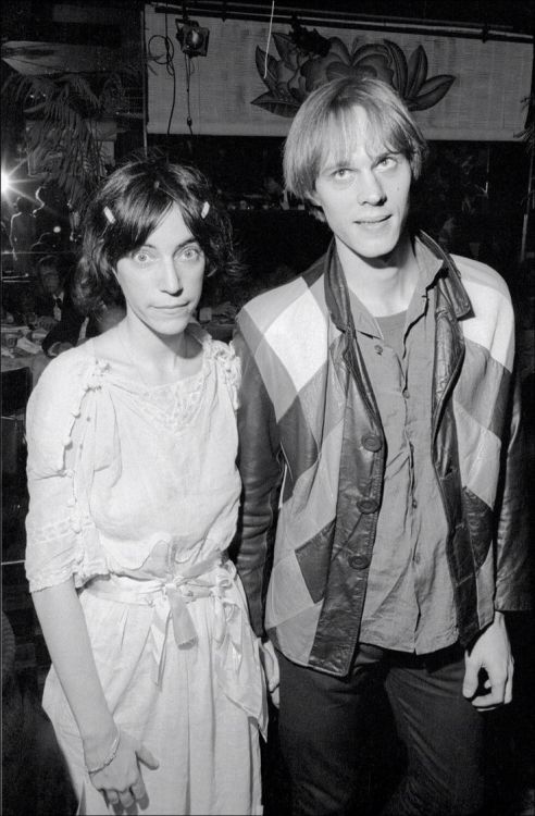 iaintnobodyswhore:Patti Smith and Tom Verlaine Frank Zappa birthday party, 1974