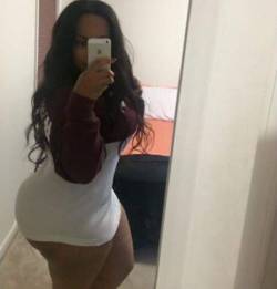 Thick women/ BBWs