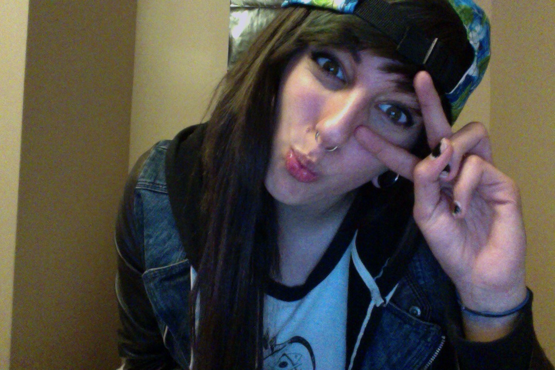 ellfiee:   who am i  Da bae dats who