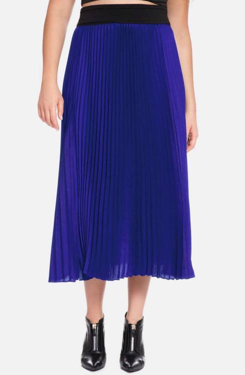 Pleat A-Line Midi Skirt (Plus Size)