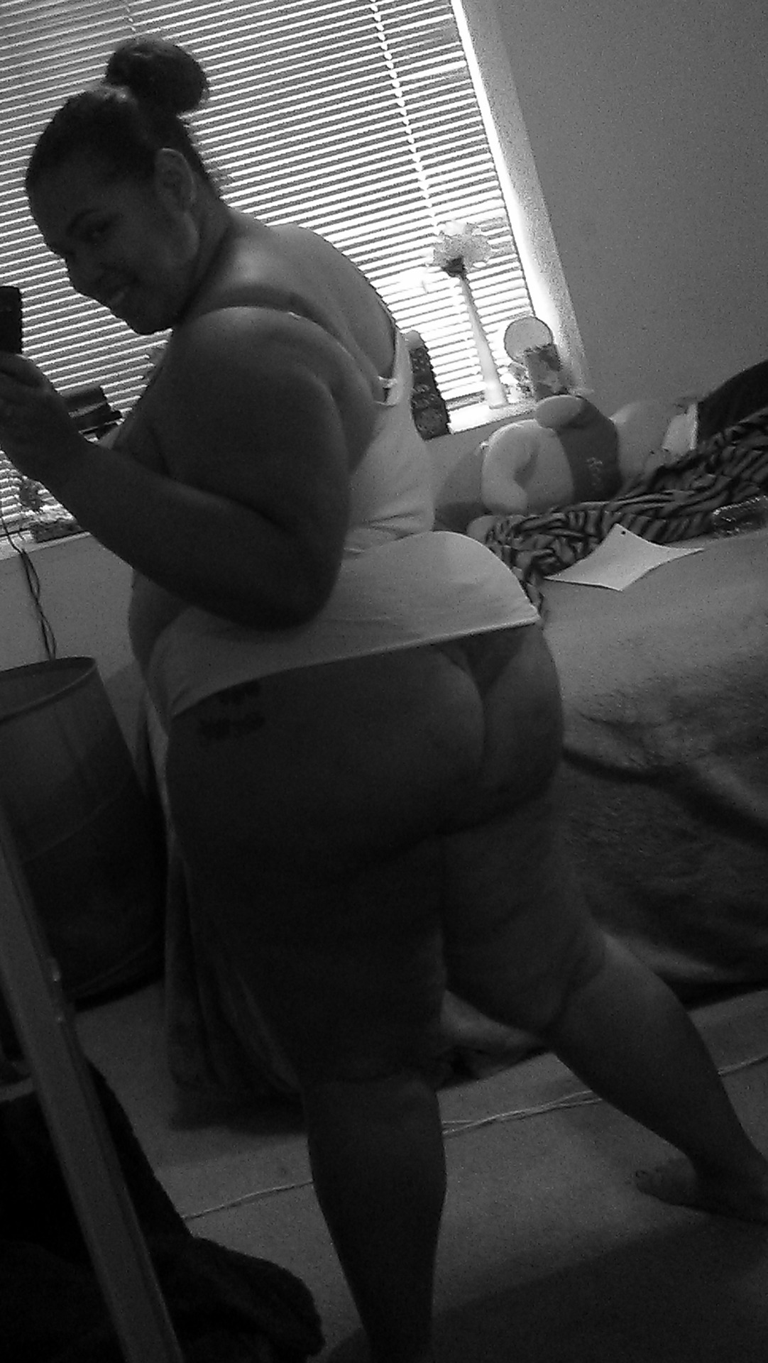 dumptruckthicc:  msdymonddiva:  Random black and whites….  She so sexy and that