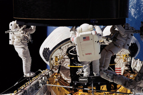 25 YEARS AGO TODAY: On May 13, 1992, Astronauts Richard J. Hieb, Thomas D. Akers And Pierre J. Thuot
