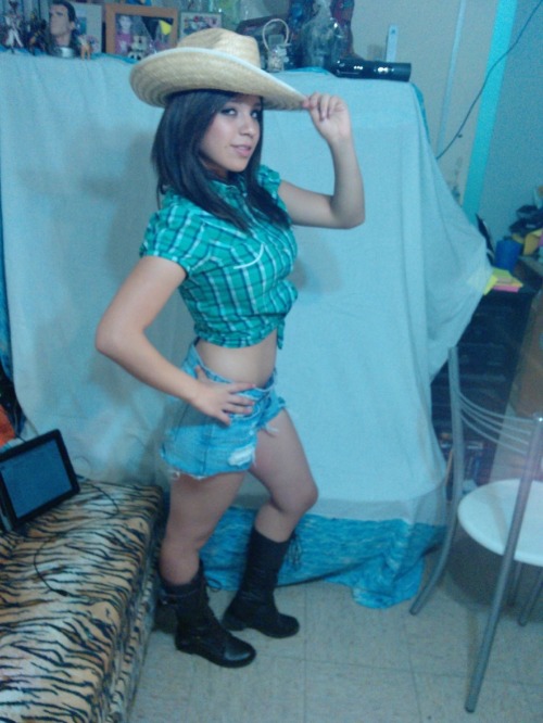 naughtypowergirl1:  naughtypowergirl1:  I want to go to a rodeo again!   One of my famous post! remember? lol