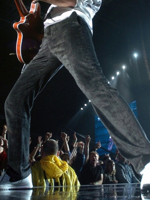 We Stan A Man With Long Legs