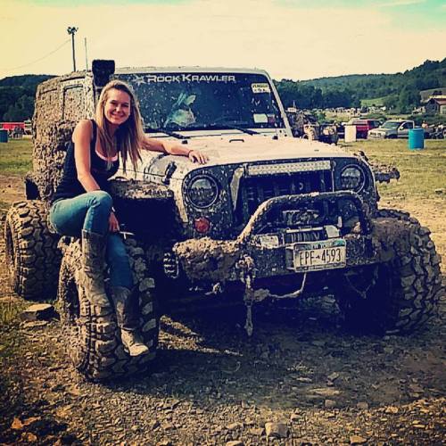 landynn - Jeepgirl Trish G.  I stalked her profile on FB, Sorry...