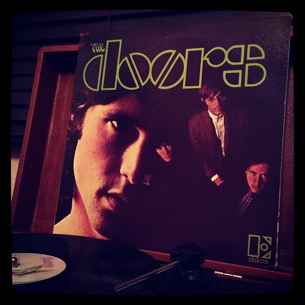igaoaka:  #キイテイルオンガクハコレ♫ #nowplaying #vinyl #Doors #deathday