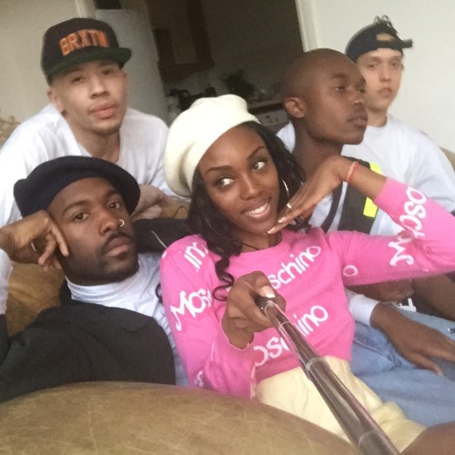 spookylangsettte:  iinamak #family