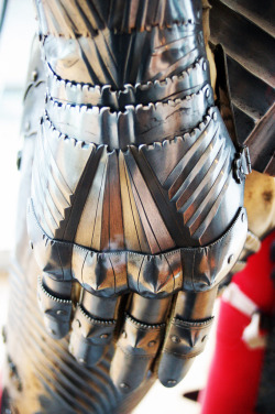 ritasv:Leeds: Fluted armour detail - gauntlet by harpraxis on Flickr.